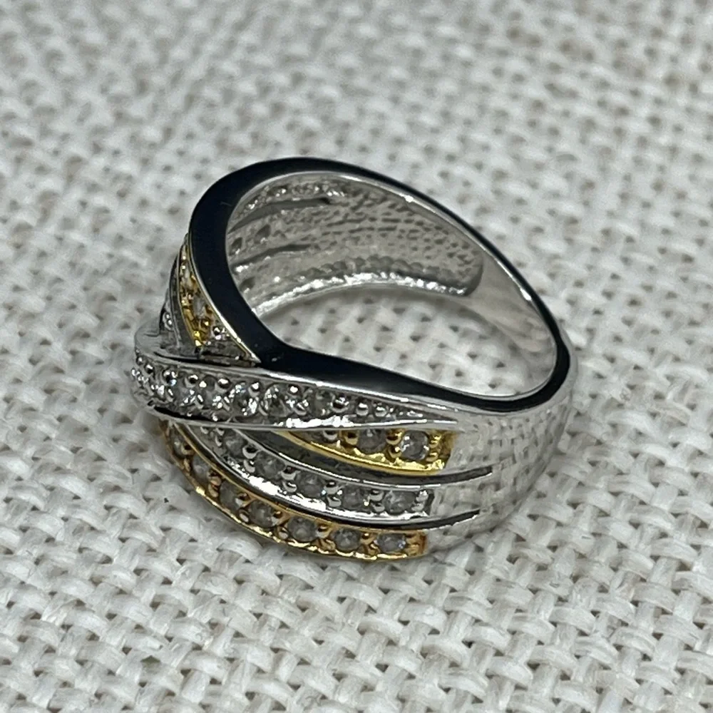 Stunning 925 Sterling Silver Two-Tone Crossover Ring โ Size 5.5 - Picture 14 of 17